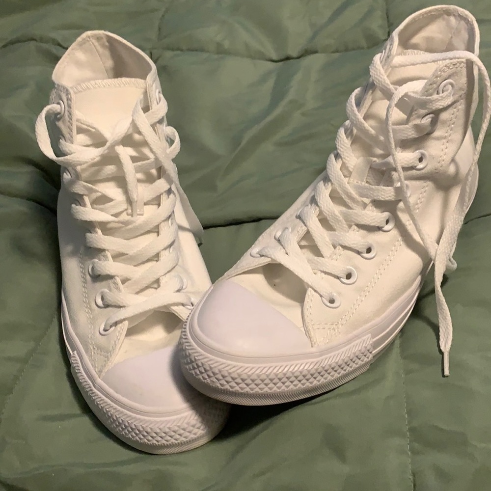 Unisex White Monochrome Converse